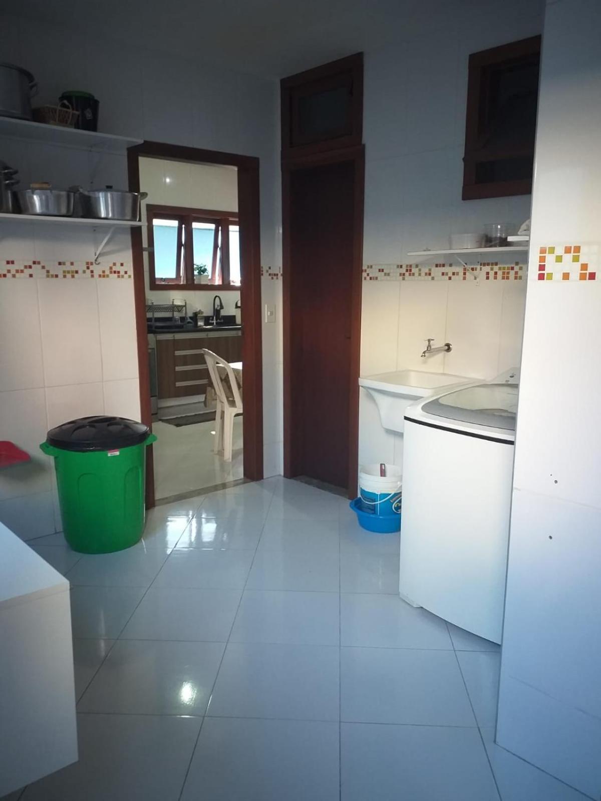 Linda Casa Com Piscina Em Interlagos Vila Velha Es Villa Bagian luar foto